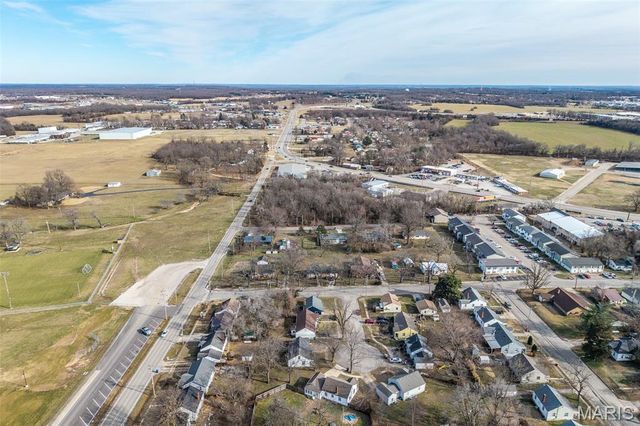 6 Cambridge Court, Lebanon, MO 65536