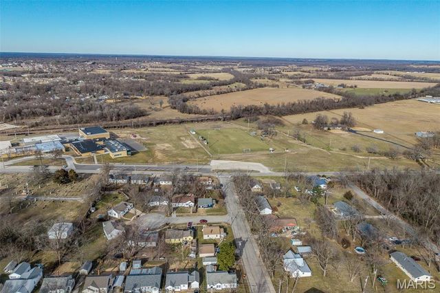 6 Cambridge Court, Lebanon, MO 65536