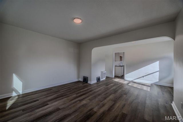 6 Cambridge Court, Lebanon, MO 65536