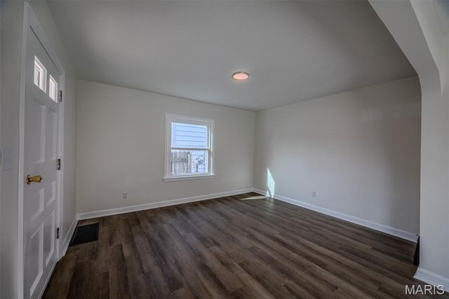 6 Cambridge Court, Lebanon, MO 65536