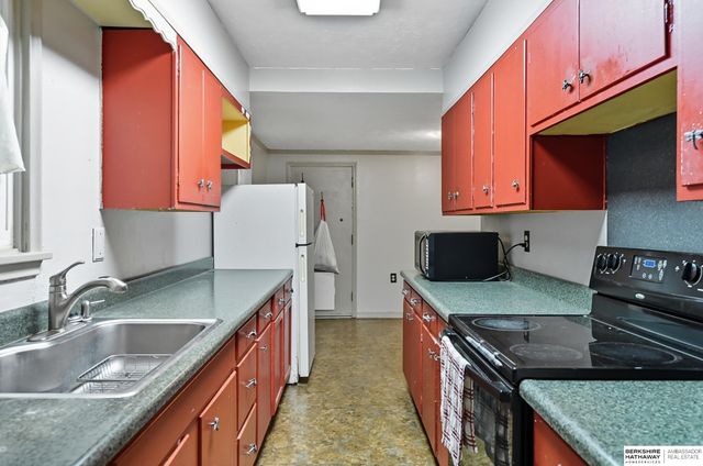 2232 Wilson Drive, Bellevue, NE 68005