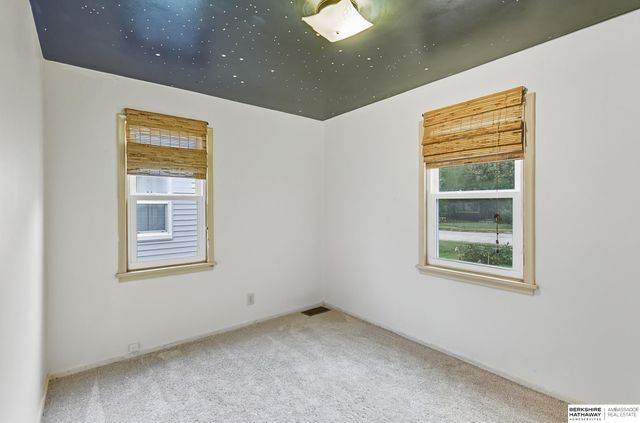 2232 Wilson Drive, Bellevue, NE 68005