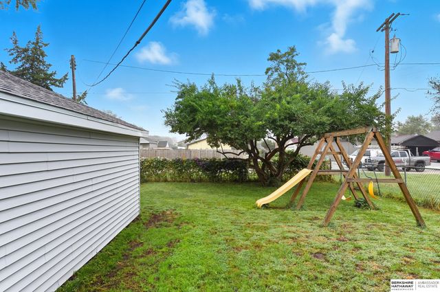 2232 Wilson Drive, Bellevue, NE 68005