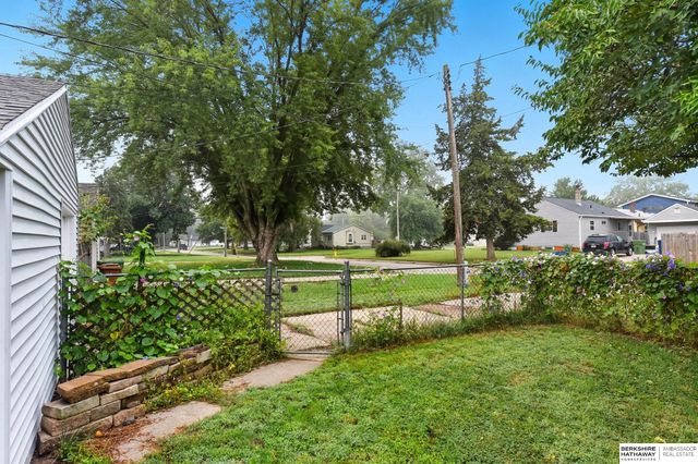 2232 Wilson Drive, Bellevue, NE 68005