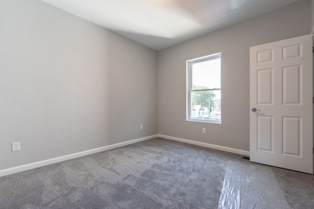 184 Avenue C -3, Woonsocket, RI 02895