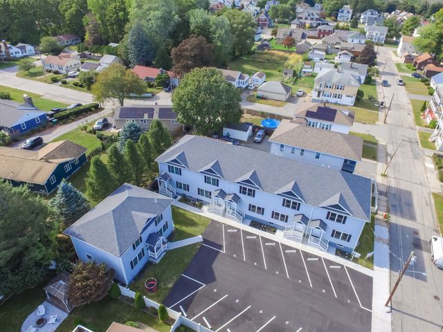 184 Avenue C -3, Woonsocket, RI 02895
