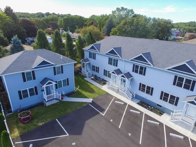 184 Avenue C -3, Woonsocket, RI 02895