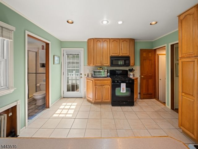 39 Union Pl, Bloomfield Twp., NJ 07003