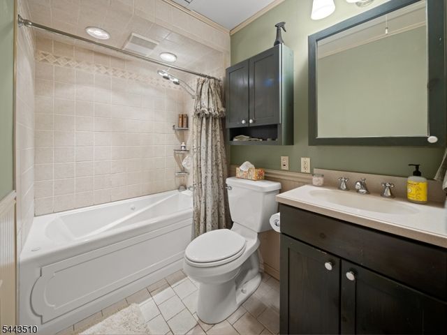 39 Union Pl, Bloomfield Twp., NJ 07003