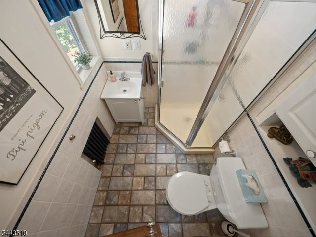 39 Union Pl, Bloomfield Twp., NJ 07003
