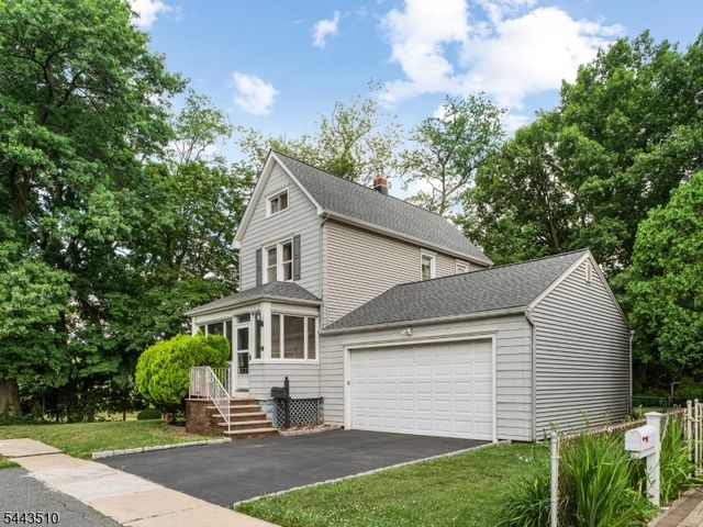 39 Union Pl, Bloomfield Twp., NJ 07003