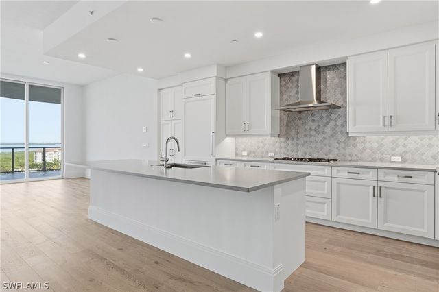 4810 Pelican Colony 1004, Bonita Springs, FL 34134