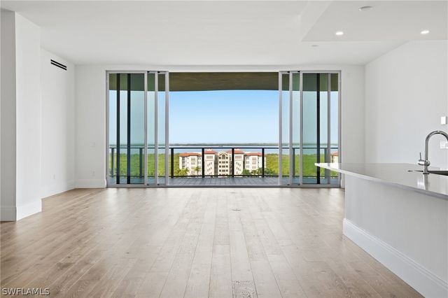 4810 Pelican Colony 1004, Bonita Springs, FL 34134