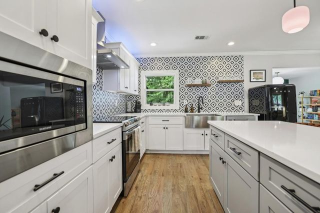 1702 Valencia Road, Decatur, GA 30032