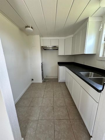 917 9th St, Turlock, CA 95380