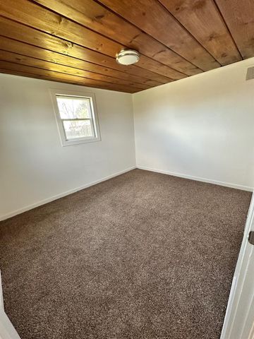917 9th St, Turlock, CA 95380