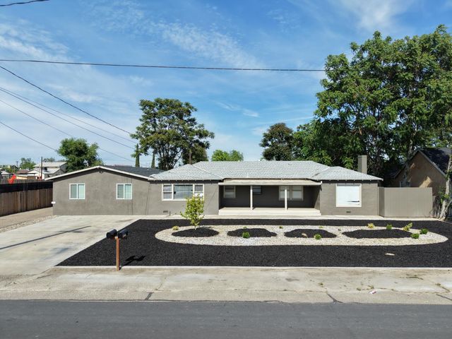 917 9th St, Turlock, CA 95380