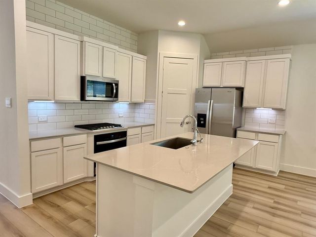 258 Springfield Terrace Court, Conroe, TX 77304