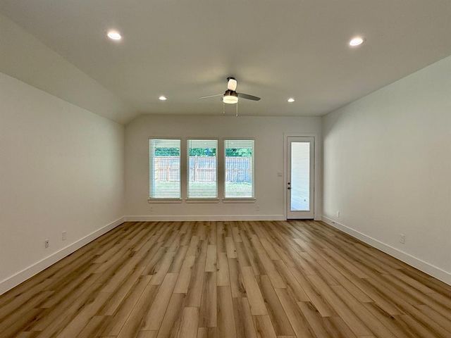 258 Springfield Terrace Court, Conroe, TX 77304