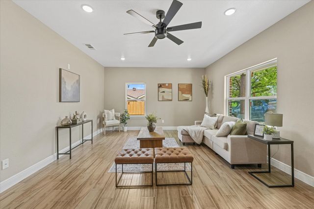 3105 N Pecan Street, Fort Worth, TX 76106