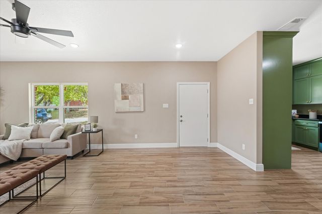 3105 N Pecan Street, Fort Worth, TX 76106