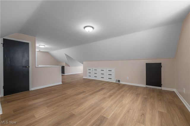 7424 Traymore Avenue, Brooklyn, OH 44144