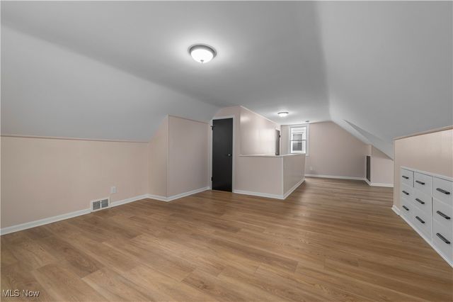 7424 Traymore Avenue, Brooklyn, OH 44144