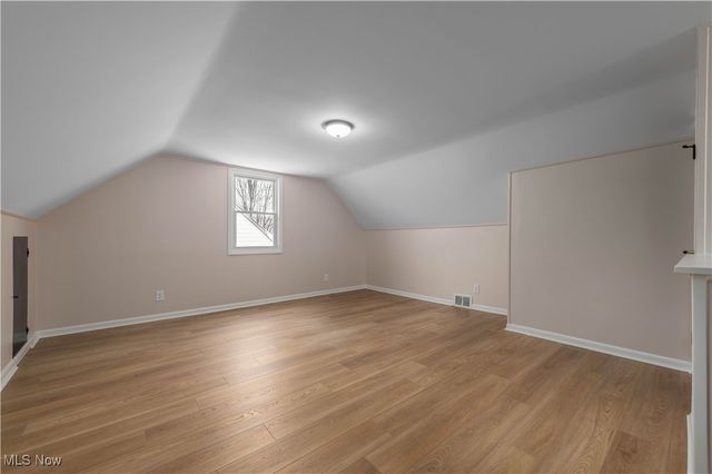 7424 Traymore Avenue, Brooklyn, OH 44144