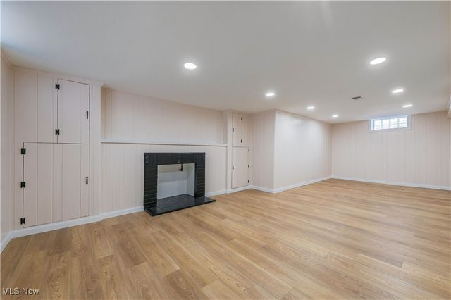 7424 Traymore Avenue, Brooklyn, OH 44144