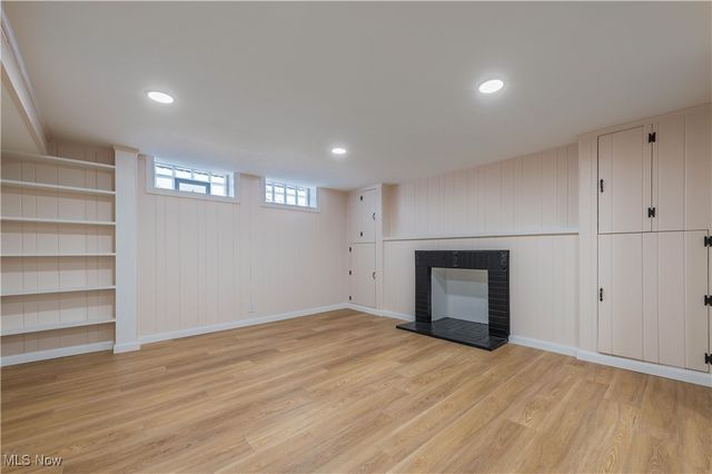 7424 Traymore Avenue, Brooklyn, OH 44144