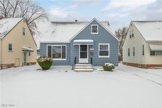 7424 Traymore Avenue, Brooklyn, OH 44144