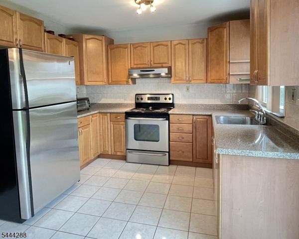 3 Forest Park Ter 3, Monroe Twp., NJ 08831