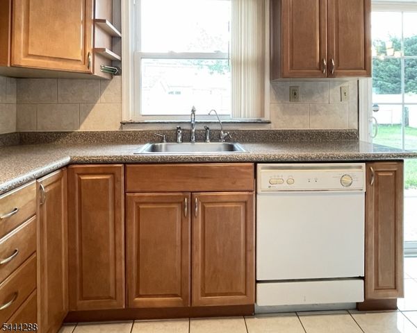 3 Forest Park Ter 3, Monroe Twp., NJ 08831