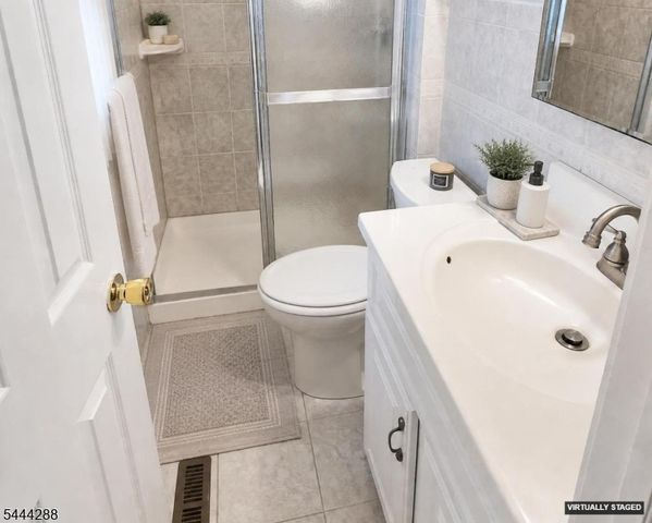 3 Forest Park Ter 3, Monroe Twp., NJ 08831