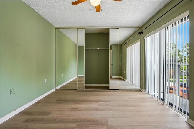 622 6th Way 22d5410, West Palm Beach, FL 33407