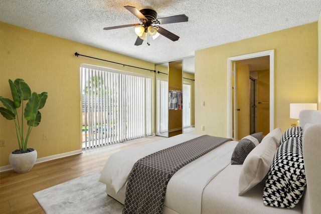622 6th Way 22d5410, West Palm Beach, FL 33407