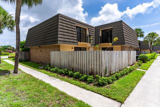 622 6th Way 22d5410, West Palm Beach, FL 33407
