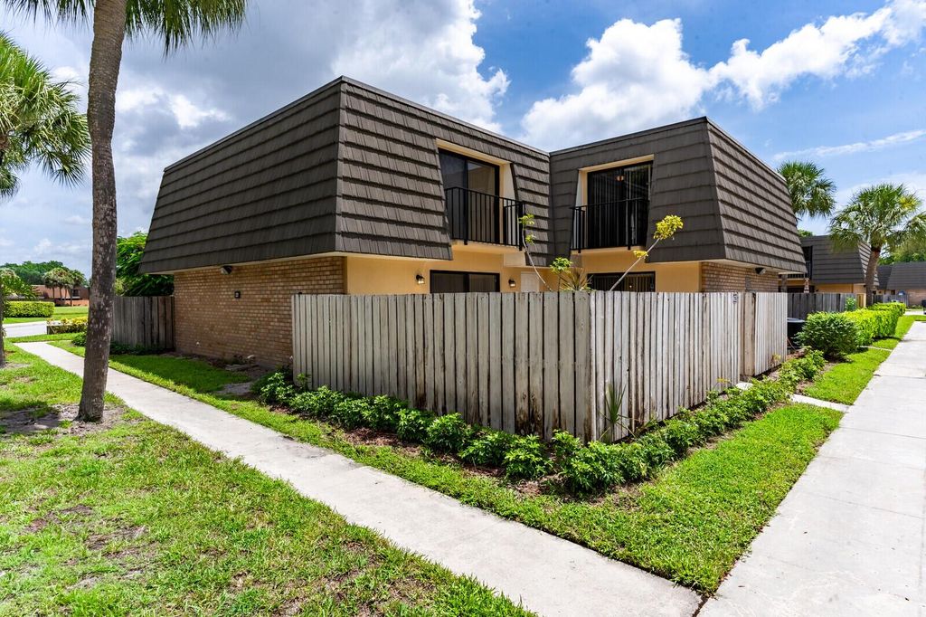 622 6th Way 22d5410, West Palm Beach, FL 33407