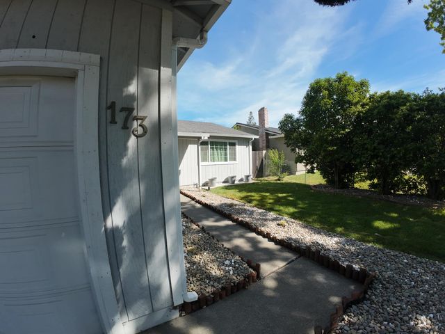173 Bell Ave, Sacramento, CA 95838