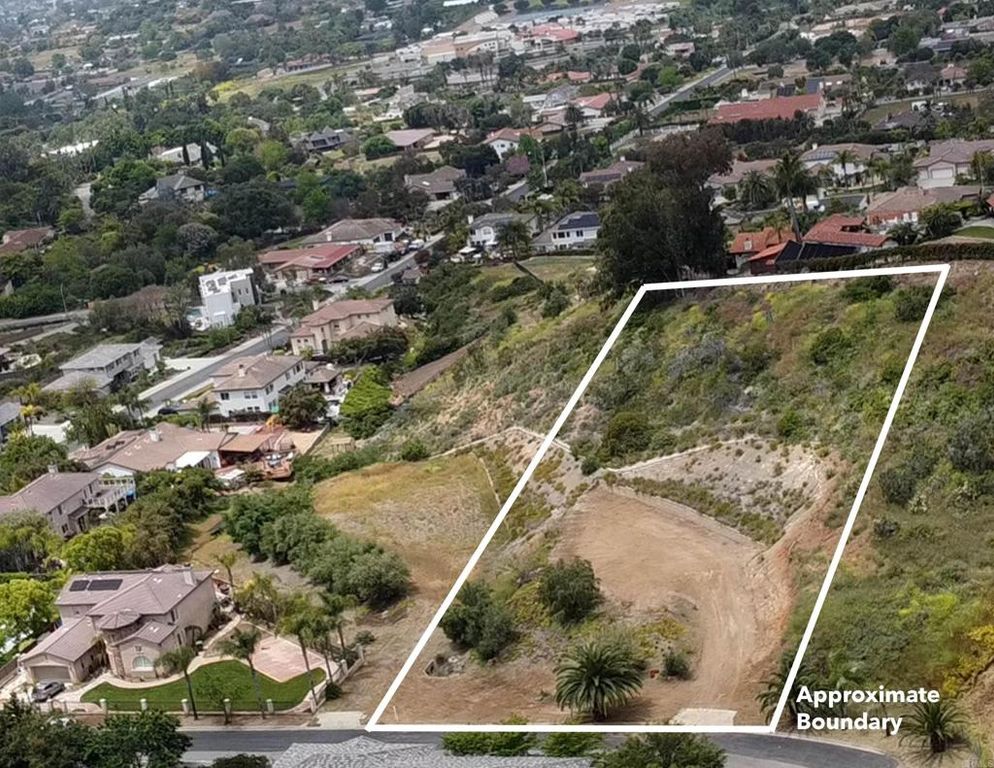 132 Luzeiro Drive, Vista, CA 92084 — exterior