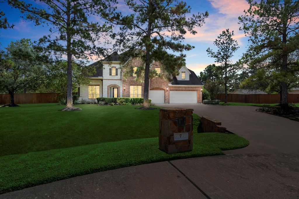 7 Compton Manor Drive, Spring, TX 77379