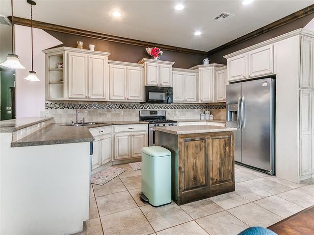 488 NE 21st Street, Newcastle, OK 73065