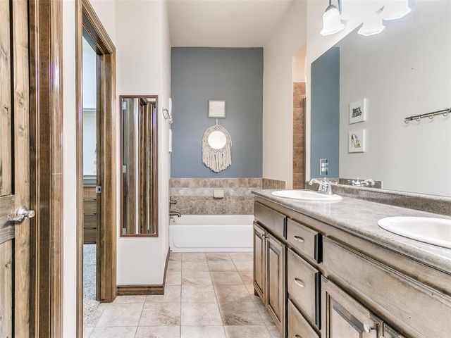 488 NE 21st Street, Newcastle, OK 73065