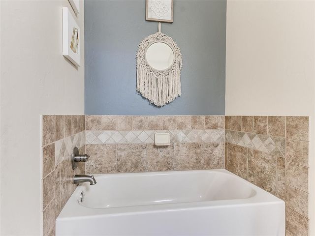 488 NE 21st Street, Newcastle, OK 73065