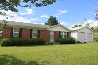 151 Spring Valley Rd, Mcminnville, TN 37110