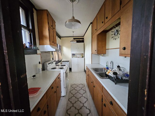1711 Cherry Street, Vicksburg, MS 39180