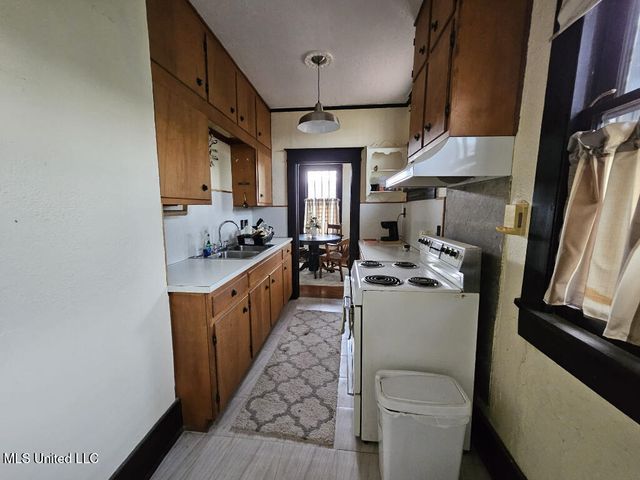 1711 Cherry Street, Vicksburg, MS 39180