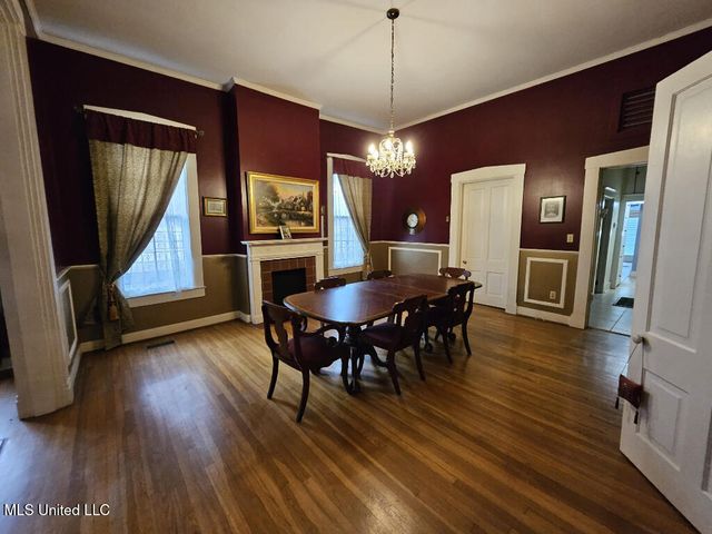 1711 Cherry Street, Vicksburg, MS 39180