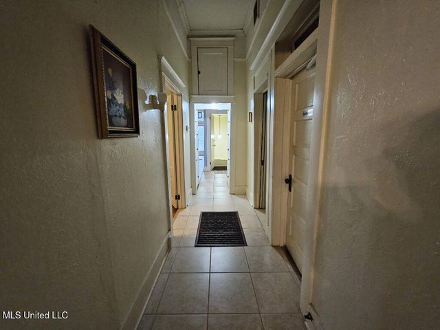 1711 Cherry Street, Vicksburg, MS 39180