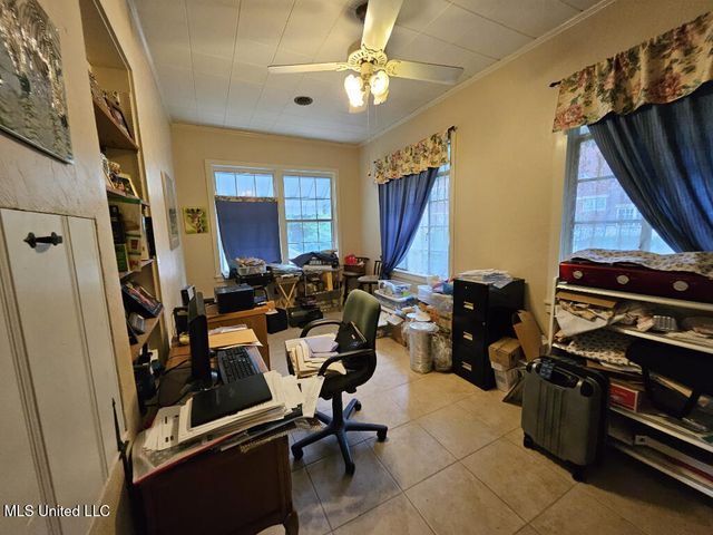 1711 Cherry Street, Vicksburg, MS 39180